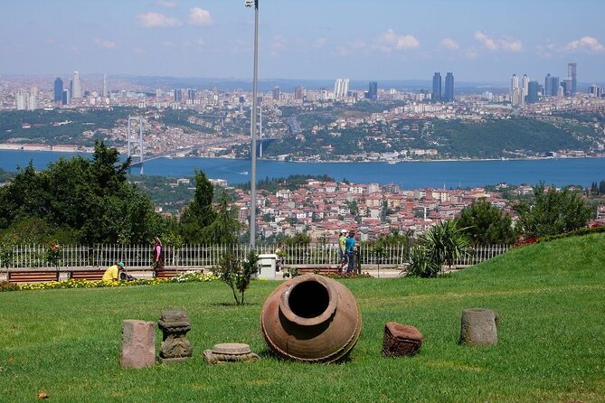 Istanbul Two Continents Tour By Bus And Bosphorus Cruise - Bus and boat, but the real goal is bearings