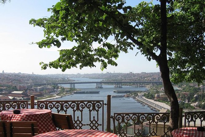Istanbul Two Continents Tour with Lunch and Bosphorus Cruise - The Bosphorus cruise: where the skyline tells its story