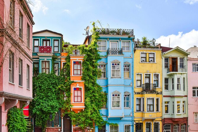 Istanbul Walking Tour with Audioguide on Your Smartphone - Who this self-guided Istanbul walk is best for