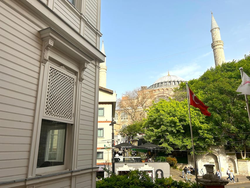 Istanbul: Whirling Dervish Ceremony next to Hagia Sophia - Live Turkish music: the part you should not rush