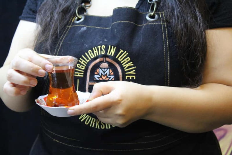 Istanbul: World Teas & Turkish Tea Brewing, Tasting Workshop - Turkish double teapot vs Chinese gaiwan: the real lesson