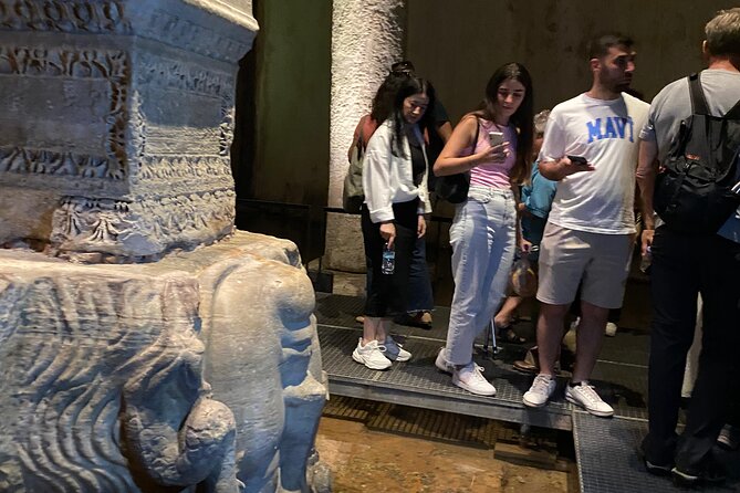 IstanbulBasilicaCistern/fastEntranceEnglish/Spanish (not tickets) - How Much the Guide Explains, and When You Should Ask More