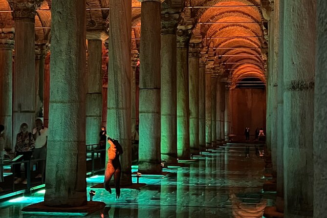 Luxury Private Istanbul Tour (allTickets and Transfers) VIP OSCAR - Blue Mosque (30 Minutes): What to Prioritize in One Short Block