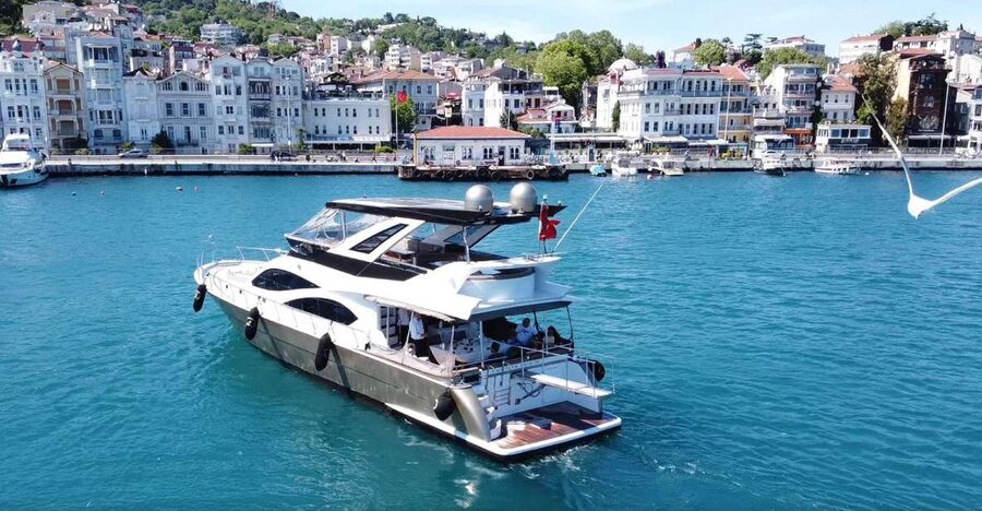 Luxury Private Yacht Rental - Getting to the dock without stress, in a non-smoking van