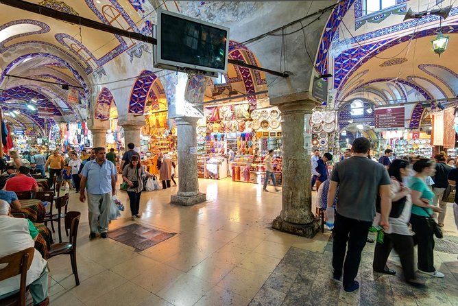 Private 7/8 hours Istanbul Guided Highlights Tour with Bazaars - Topkapi Palace: a short stop with a focused angle