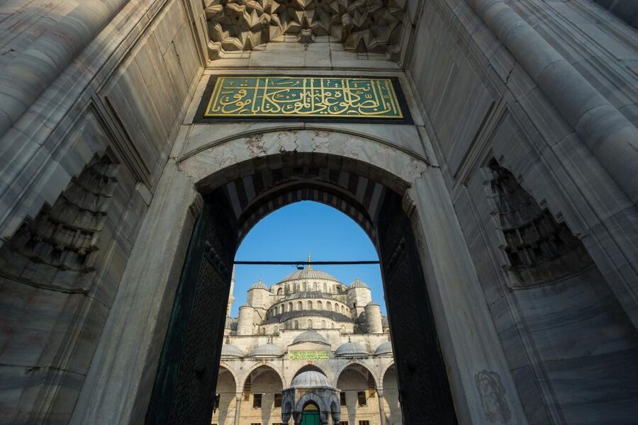 Private 7-Hour Istanbul Tour with Red Carpet Treatment - Topkapi Palace: Ottoman residence, palace museum, and the royal treasury