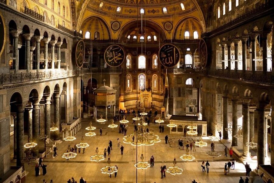 Private 7-Hour Istanbul Tour with Red Carpet Treatment - Grand Bazaar with a guide: Shopping time, but also a cultural map