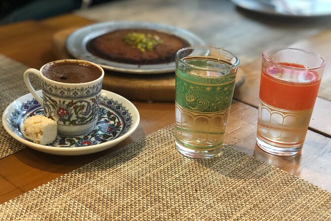 Private and guided Food and Culinary Tour of Istanbul - Price and logistics: what you’re paying for at $380 per person