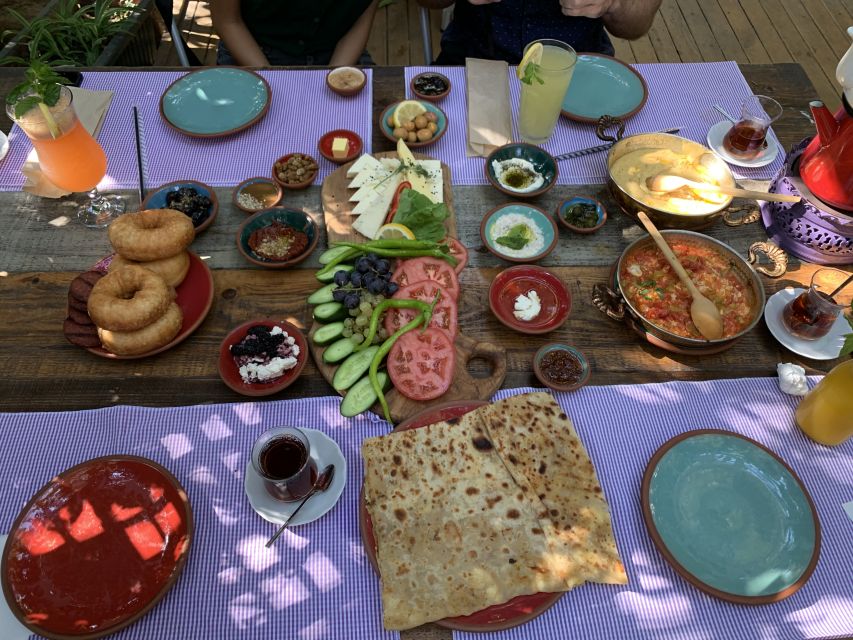 Private and Guided Istanbul Food Tour - Tastes of Istanbul - Meeting Point at Murat Muhallebicisi Karakoy (and how to start smoothly)