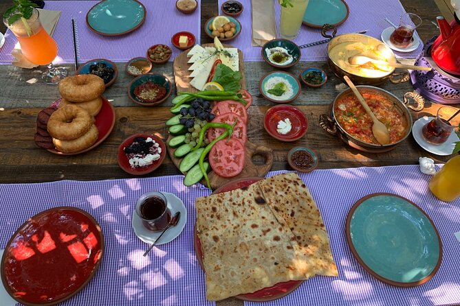 Private and guided VEGETARIAN / VEGAN tour of Istanbul - A Private Vegetarian and Vegan Food Tour That Crosses Istanbul’s Two Sides