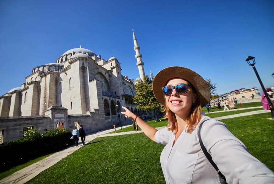 Private Car Tour of Istanbul Old City and Top 7 Attractions - Blue Mosque rules you should not ignore (and how they affect your timing)