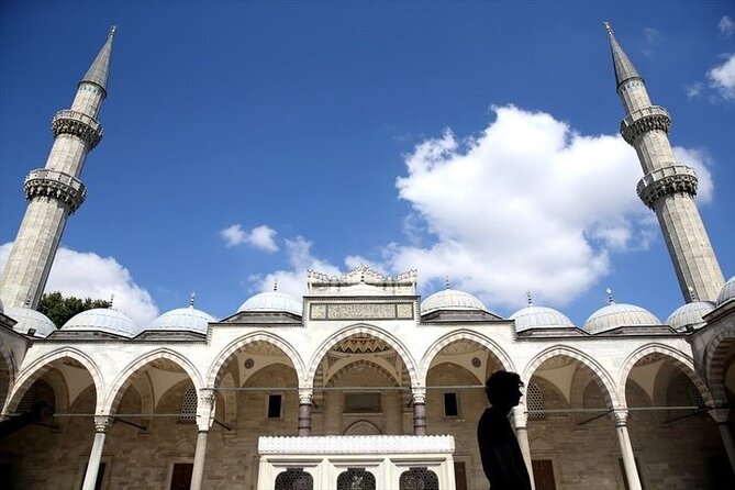 Private Full-Day Strolling through the Old Markets of Istanbul - Why a private market stroll is actually worth paying for