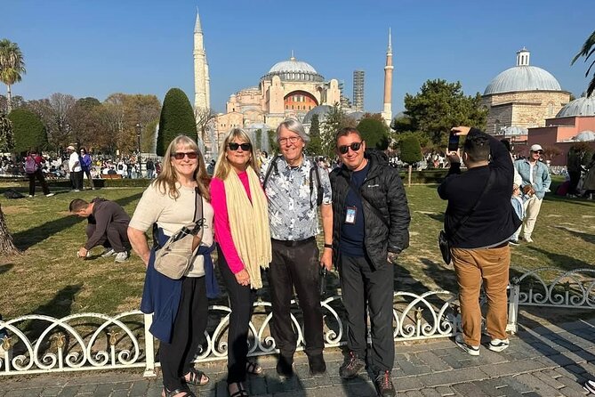 Private Guided Istanbul Tour - Topkapi Palace Museum: Ottoman power, a giant treasury, and Tuesday closure