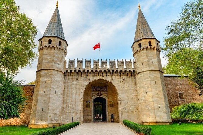 Private Guided Tour Hagia Sophia, Cistern, Topkapi and Bazaar - Basilica Cistern: 336 columns, recycled stone, and the Medusa heads