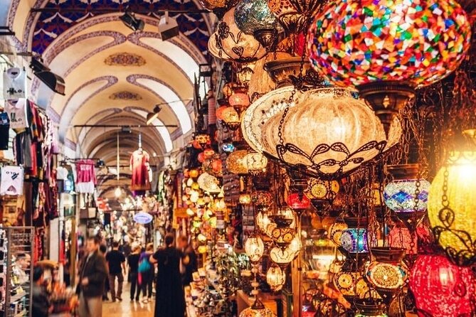 Private Guided Tour Hagia Sophia, Cistern, Topkapi and Bazaar - Vezirhan Caravanserai: 400-year-old carpet craft beside the Grand Bazaar