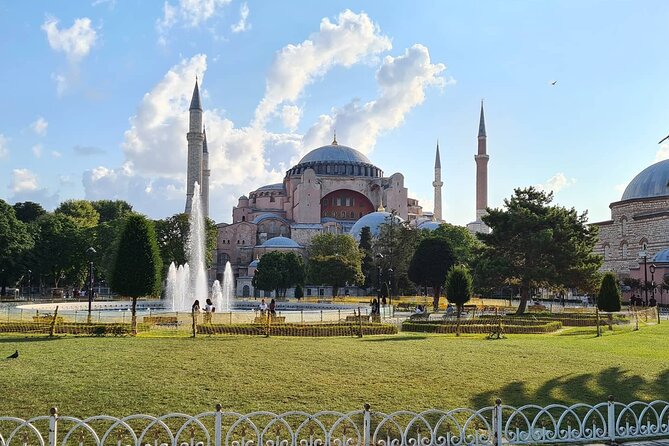 Private Guided Tour in the Old City of Istanbul - A tight Old City circuit with the right order