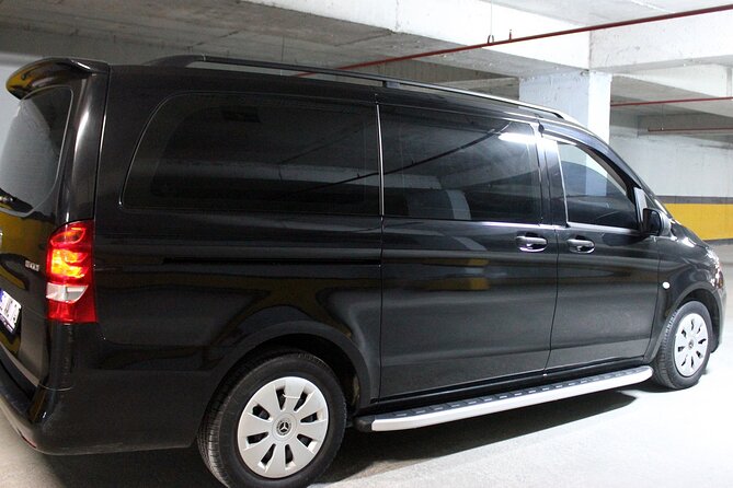 Private Istanbul Airport (IST) Arrival or Departure Transfer - What the handoff feels like at your hotel or at the airport