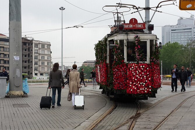 Private Istanbul Airport (IST) Arrival or Departure Transfer - Who this transfer is best for (and who might want alternatives)