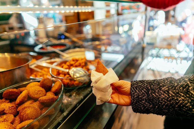 PRIVATE Istanbul Food Tour - 10 Tastings including Raki & Padi - Kadıköy Bull Statue: a short story stop with a big personality