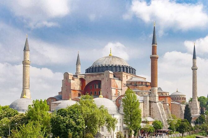 Private Istanbul Tour With Comfortable Vans During 8 Hours - Hagia Sophia Grand Mosque, What You Can Do With and Without a Guide