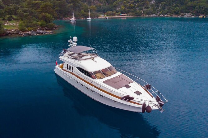 Private Luxury Yacht Cruise on Bosphorus - Çırağan Palace: Marble Splendor and a Story of Imprisonment