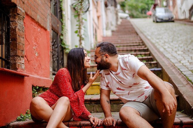 Private Photoshoot in Istanbul – Capture Your Memories - Balat and Merdivenli Yokuş for Color-Forward Portraits That Don’t Look Forced