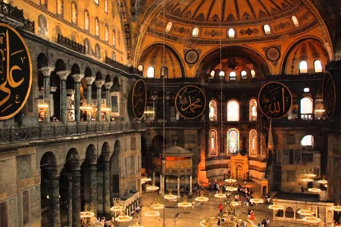 Private: Topkapi Palace, St. Sophia, Blue Mosque, Grand Bazaar, Hipodromme - Grand Bazaar in 90 Minutes: The Best Way to See It Without Getting Burned Out