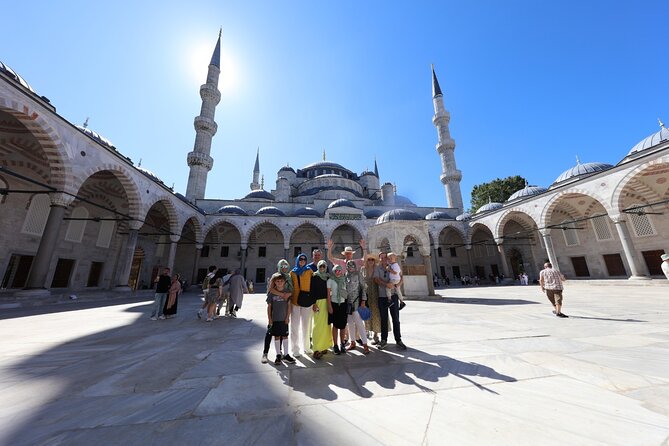 Private Tour of Ottoman and Byzantine History in Istanbul - Blue Mosque: 20,000 Iznik Tiles and the Quiet Under the Domes