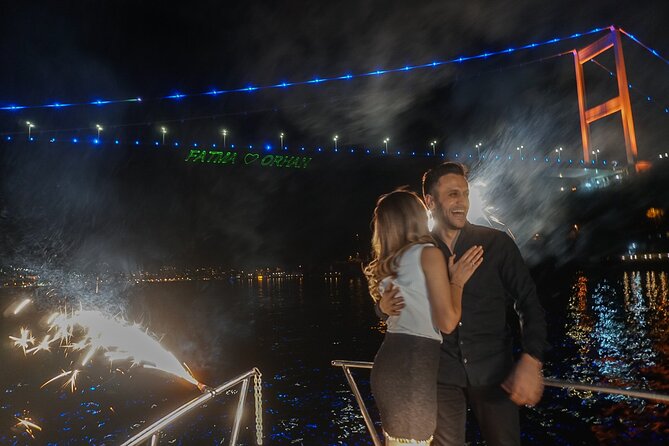 Private Yacht for Surprise Events / Birthday, Proposal, Anniversary, Party etc - Snacks, Drinks, and the Celebration Add-Ons You Should Plan For