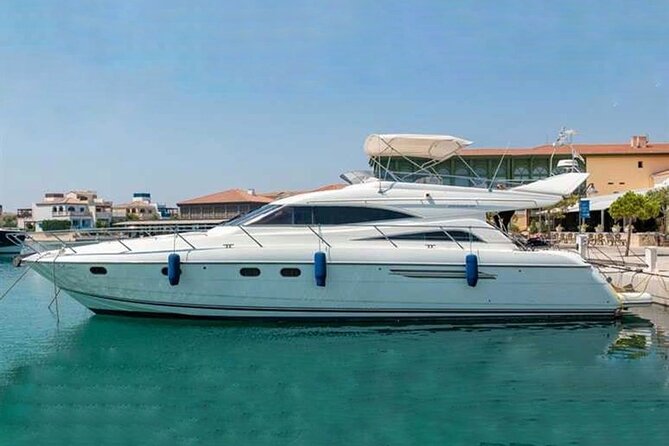 Private Yacht for Surprise Events / Birthday, Proposal, Anniversary, Party etc - Meeting Point, Pickup, and Taxi Math for Sultanahmet