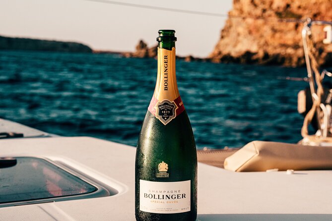 Private Yacht Voyage : Music, Wine & Snacks for Groups - The Return Pass: Under the First Bridge on the Anatolian Side