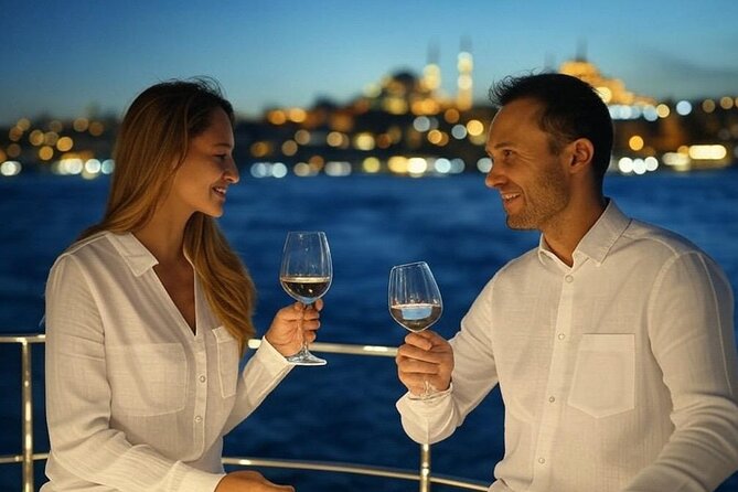 Romantic Night Cruise Live Violinist - Ömer Avni Pier: getting on board without stress