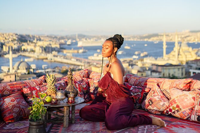 Rooftop Photoshoot in Istanbul - What you get back: 500+ originals, 25 retouched, short mobile videos