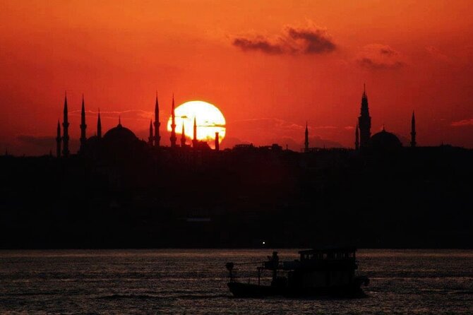 Short Guided Bosphorus Sunset Cruise - Why a Bosphorus Sunset Cruise Makes Sense in Istanbul