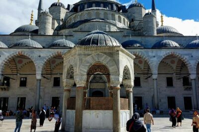 Small Group Cruise Shore Excursion – Old City Highlights