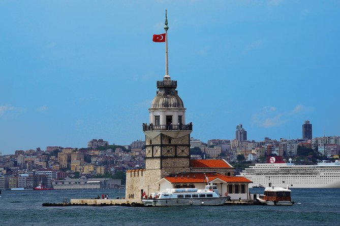 Small Group Full-Day Istanbul: Old City, Bosphorus Cruise & Lunch - Lunch in Istanbul: 3 Courses, Drinks Extra