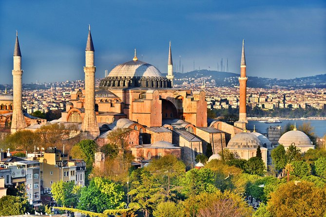 Small Group Full-Day Istanbul Old City Tour with Lunch & Tickets - Stop 3: Hippodrome Square, where crowds once screamed