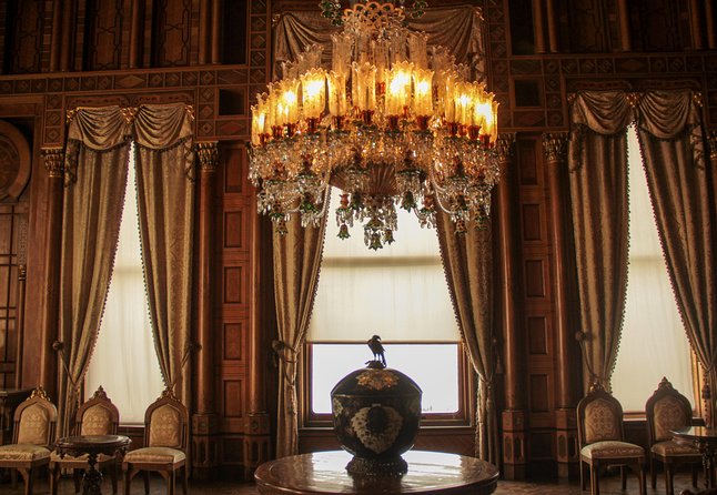 Small Group Full-Day Istanbul Tour: Old City, Asian Side & Lunch - Hippodrome Square: a short stop with big context