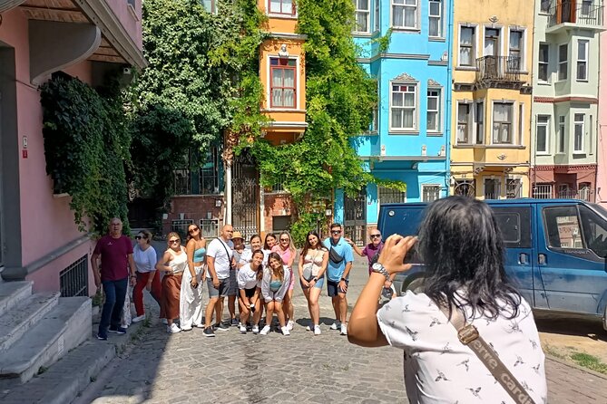 Strolling Through Istanbul's Artistic Streets - Timing, Weather, and How to Plan Your Evening