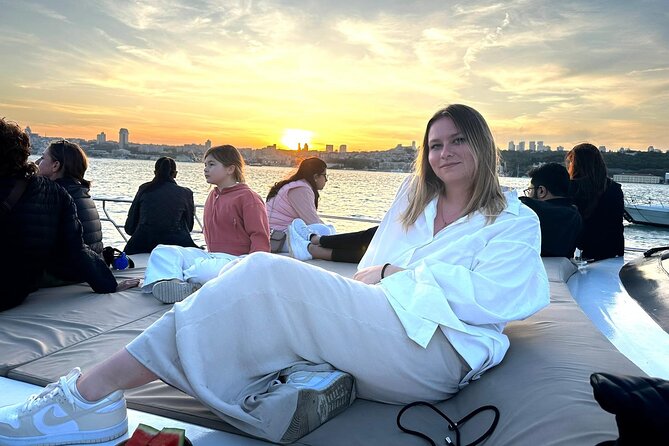 Sunset or Daytime Istanbul Guided Luxury Yacht Cruise with Snacks - The route that ties the European and Asian sides together