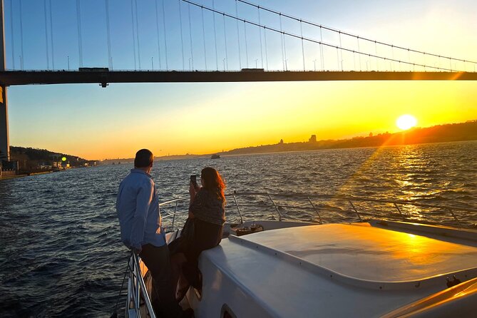 Sunset or Daytime Istanbul Guided Luxury Yacht Cruise with Snacks - Who this cruise is best for