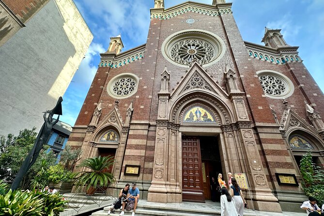 Taksim to Galata Walking Tour: Secret Passages & Local Hangouts - Cicek Pasaji and Avrupa Pasaji: seeing Beyoğlu through its passageways