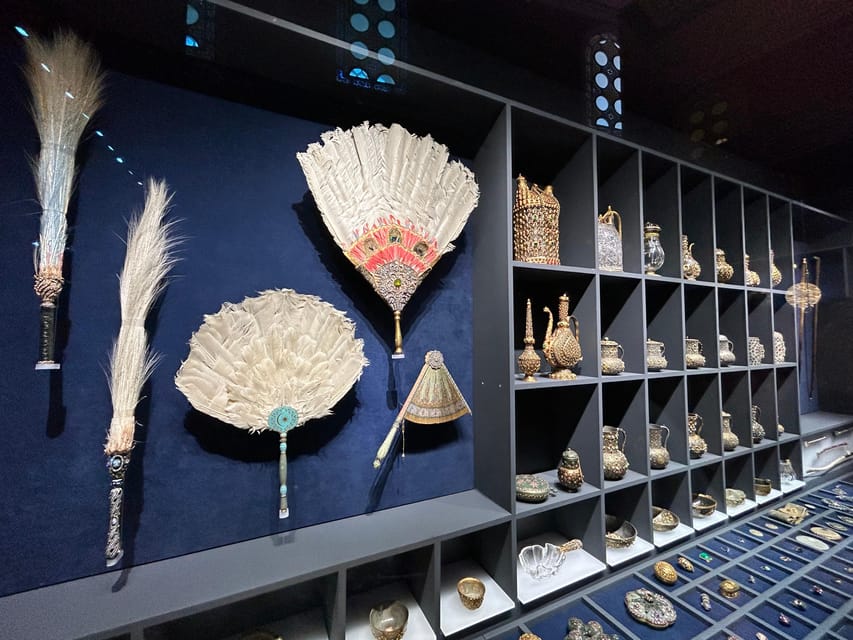Topkapi Palace and Harem Skip-the-Line-Tickets & Audio Guide - Treasury Rooms and the Bosphorus View: Where the Time Feels Worth It