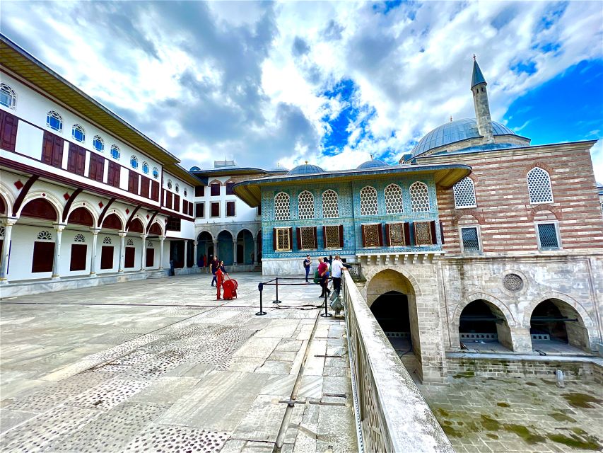 Topkapi Palace&Harem-Guided Tour-Skip lines- All tickets inc - Hagia Irene (Aya Irine) Church Museum: 4th-century roots to palace arsenal