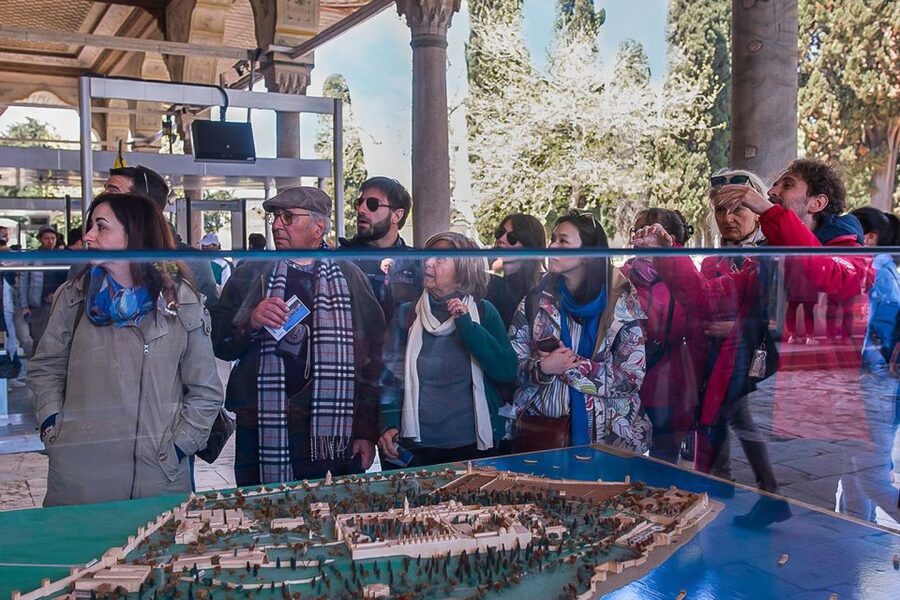 Topkapi Palace & Harem Tour + Bosphorus & Golden Horn Cruise - Choosing the Right Scheduling Combo (10:00 vs 15:00, 12:00 vs 15:30)