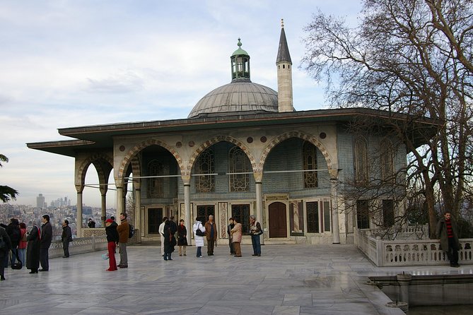 Topkapi Palace Skip-The-Line Entry with Guided Tour - What you actually get in the 45-minute hosted entry