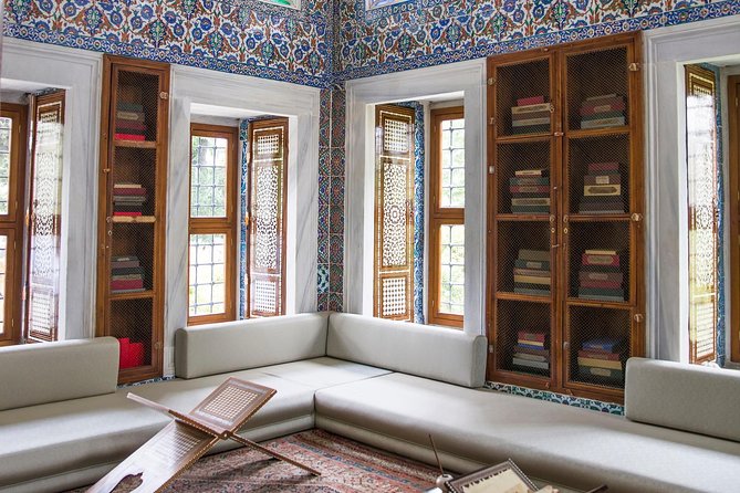 Topkapi Palace Skip-The-Line Entry with Guided Tour - Timing and pace: when 2 hours feels short