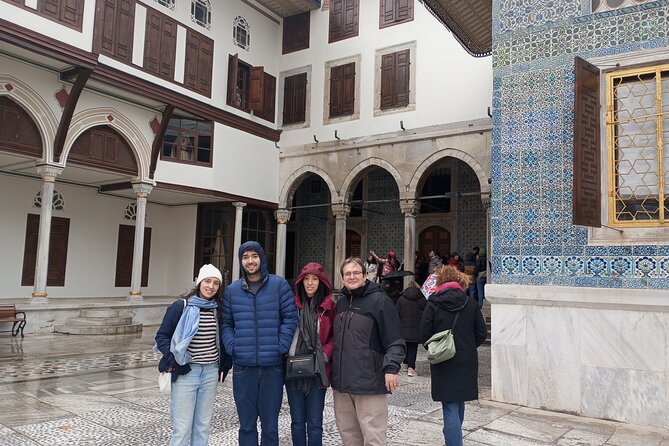 Topkapi Palace tour with Harem,guide is included,ticket is extra - First Steps Inside Topkapi, with the line problem handled
