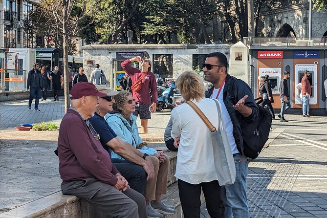 Topkapi Palace tour with Harem,guide is included,ticket is extra - Entering the Palace Museum areas that explain Ottoman power