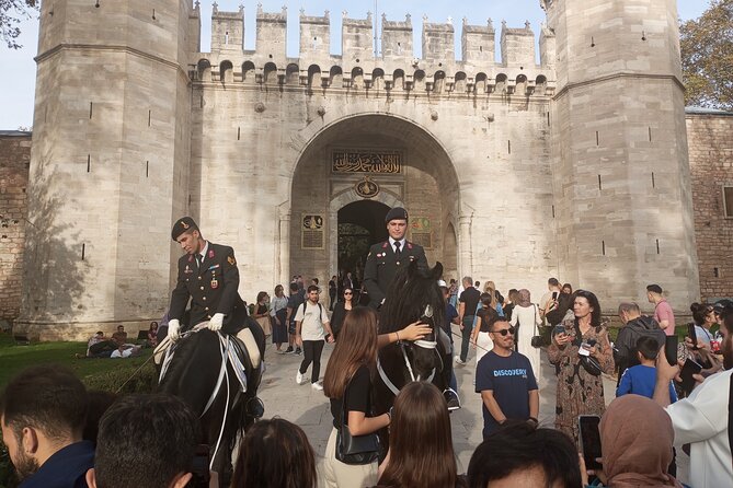 Topkapi Palace tour with Harem,guide is included,ticket is extra - What is on display: weapons, jewels, fabrics, and why you should care